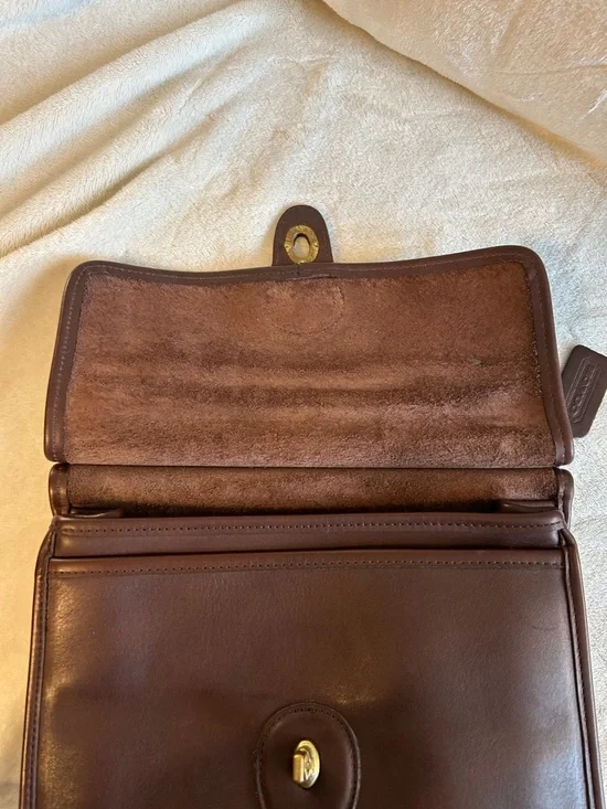 Coach Brown Vintage Willis Leather Top-Handle Satchel with Gold-Tone Turn Lock - Picture 10 of 13